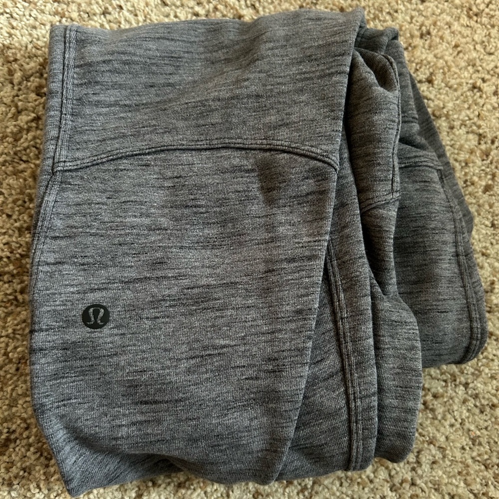 Lululemon free to roam sweatpants